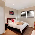 77 Balmoral Heights