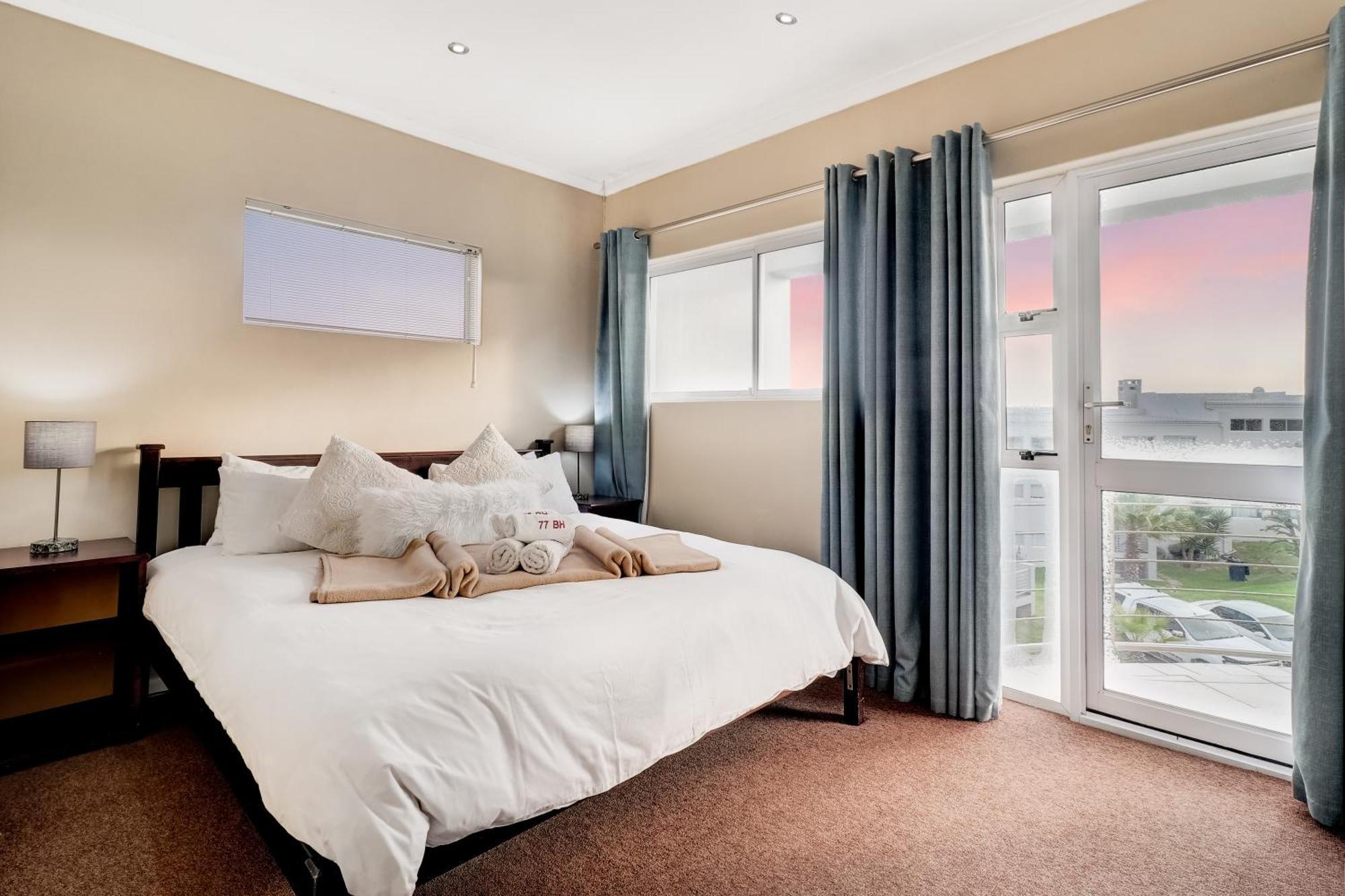 77 Balmoral Heights * Cape Town